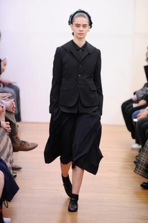 【ルック】コム デ ギャルソン・コム デ ギャルソン16SSコレクション