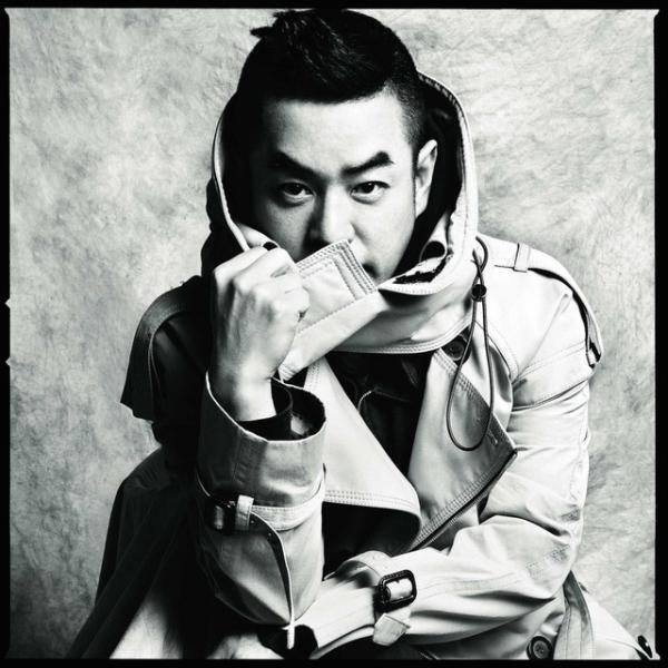 アディダス オリジナルス×ホワイトマウンテニアリングが1月のピッティウオモで招待イベント