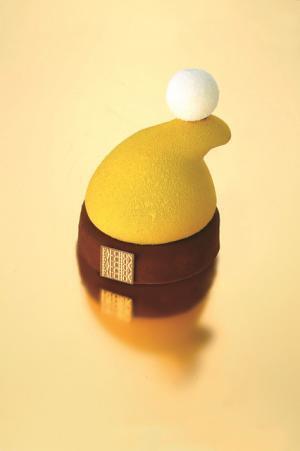 サンタ帽のふんわりムースケーキ、フォションのカラフルなクリスマス