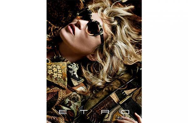エトロがアイウエアコレクションの本格展開をスタート、キャンペーンにはケイト・モスを起用