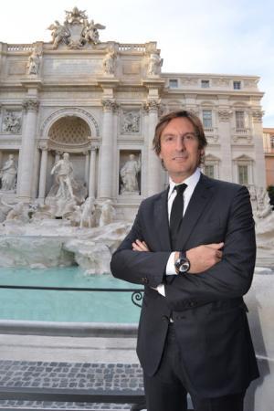 イタリア・ローマの「トレビの泉」修復工事完了、フェンディが単独支援