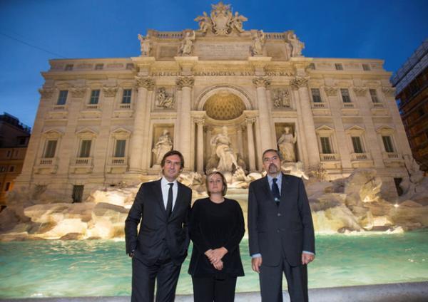 イタリア・ローマの「トレビの泉」修復工事完了、フェンディが単独支援