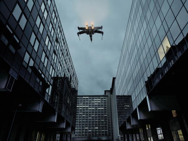 地球が舞台の『スター・ウォーズ』、写真家セドリック・デルソーの日本初個展が渋谷で開催