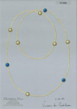 ディオールの新作“お守り”ジュエリー、キャンペーンビジュアルにエミリア・クラークを起用