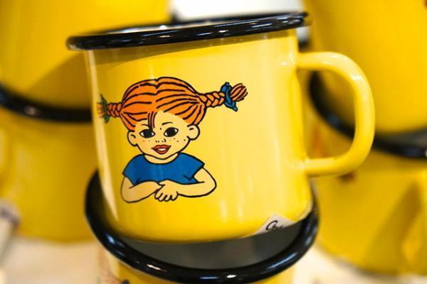 新宿伊勢丹が北欧展を開催。ムーミン、長くつ下のピッピ人形、スウェーデン大使館から借り出されたダーナラホースも登場