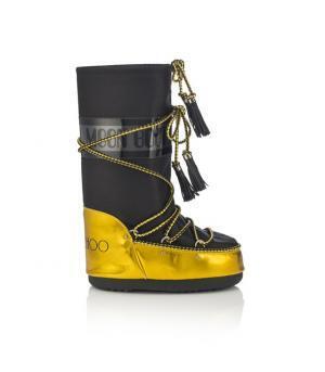 ジミー チュウ×MOON BOOT、初のコラボブーツを発売