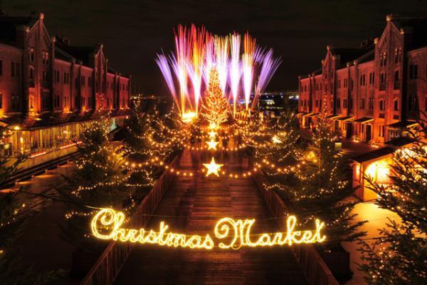 花火も舞い上がる、横浜赤レンガ倉庫のクリスマスマーケット。本場ドイツを体感