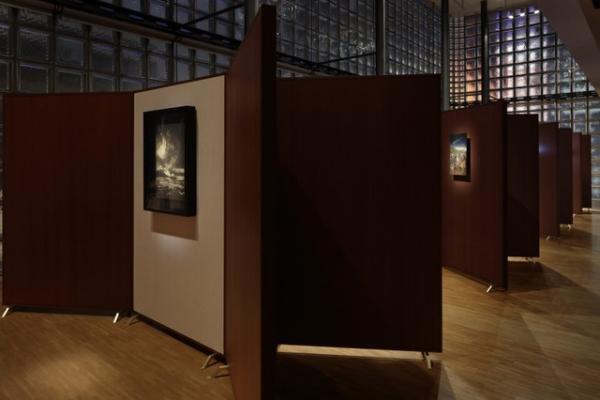 ローラン・グラッソの日本初個展「Soleil Noir（黒い太陽）」が銀座エルメスで開催