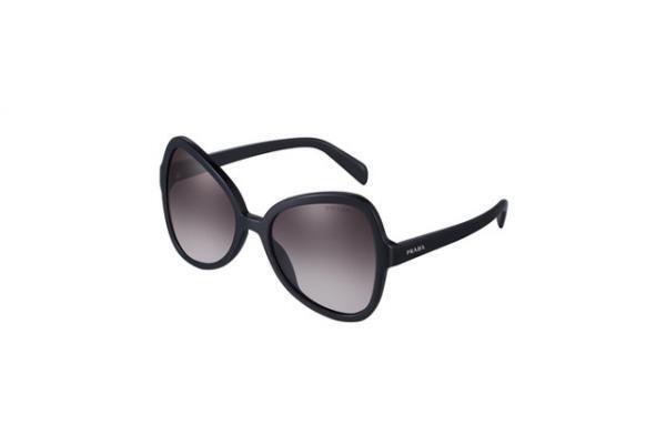 プラダの新作アイウエア、パステルカラーの「ソフト ポップ」コレクション