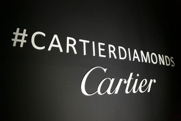 カルティエ、パリを舞台にした新作ムービー公開。カレン・エルソン主演のダイヤモンドストーリー