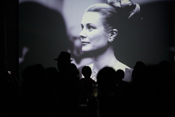 カルティエ、パリを舞台にした新作ムービー公開。カレン・エルソン主演のダイヤモンドストーリー