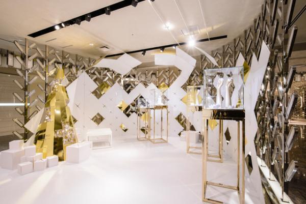 シャネルが新宿伊勢丹でポップアップ、ファインジュエリーの新作「ココ クラッシュ」登場