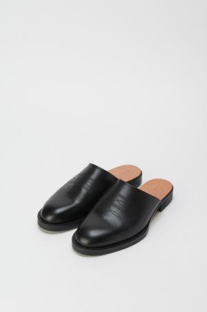 “バレエシューズ”をオマージュ、エンダースキーマが16SS新作を公開