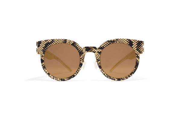 マイキータ+メゾン マルジェラ、パイソン柄の新作アイウエアを発売