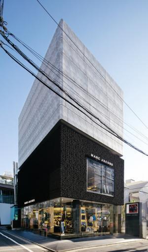 マーク ジェイコブス青山旗艦店がオープン5周年を迎えてリニューアル