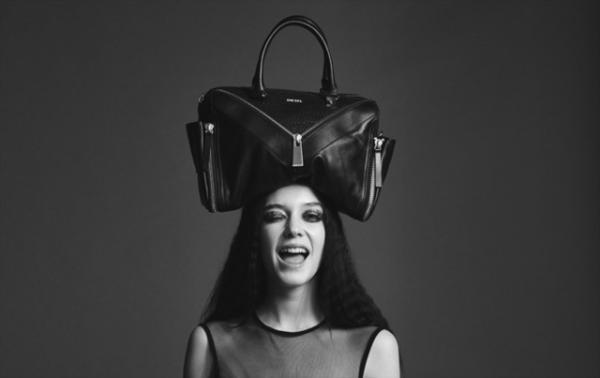 ディーゼル、ハードな“V字”モチーフの新作バッグ「レ・ジッパー」発売