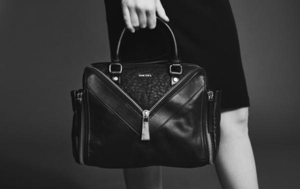 ディーゼル、ハードな“V字”モチーフの新作バッグ「レ・ジッパー」発売