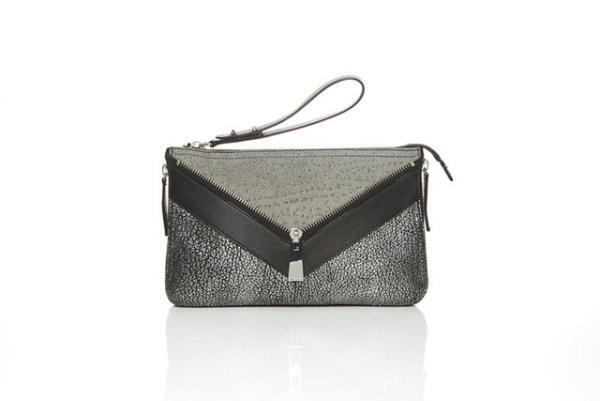 ディーゼル、ハードな“V字”モチーフの新作バッグ「レ・ジッパー」発売