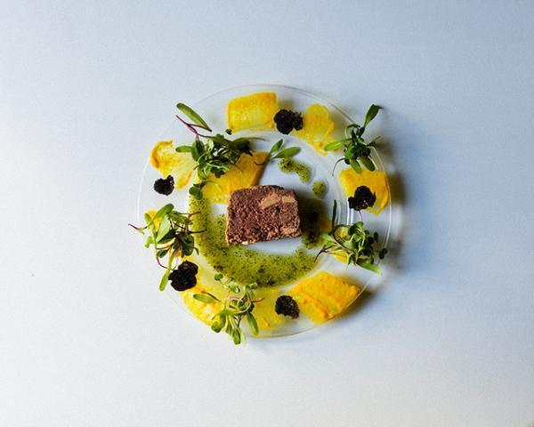 ロンドンで和牛ブームを起こすソルト・コンソーシアムが、西麻布に“イノセント”な焼肉レストランをオープン