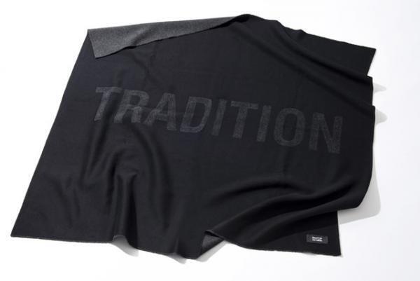 ビオトープ×ラフ・シモンズがブランケットを発売