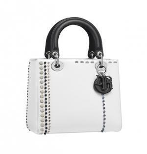 煌めくノエルを演出するディオールの16年クルーズアクセサリー