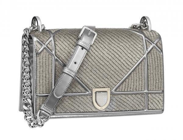 煌めくノエルを演出するディオールの16年クルーズアクセサリー