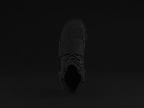 アディダス オリジナルス バイ カニエ・ウエスト、即日完売した「YEEZY BOOST 750」新色が19日に発売