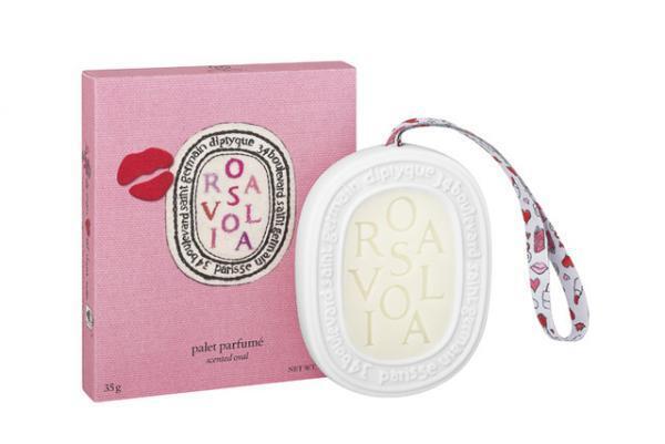 ディプティック×オランピア ル タンがコラボ。甘いバラの香り「ロサヴィオラ」が限定発売