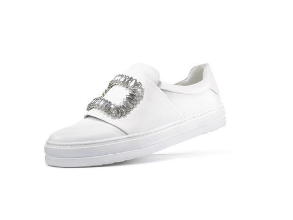 ロジェ ヴィヴィエ初のスニーカー「スニーキー ヴィヴ」誕生