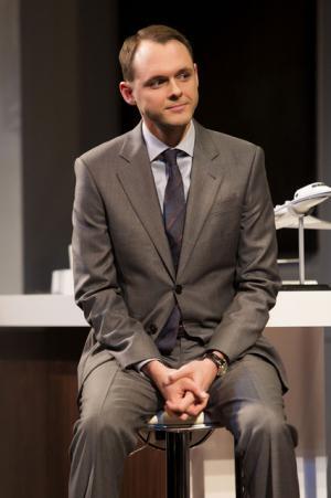 アルマーニが衣装協力、アル・パチーノ主演ブロードウェイミュージカル『チャイナ・ドール』開幕