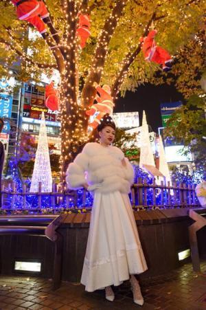 クリスマスイブの夜、ハチ公前で野宮真貴が“渋谷系を歌う”スペシャルライブ