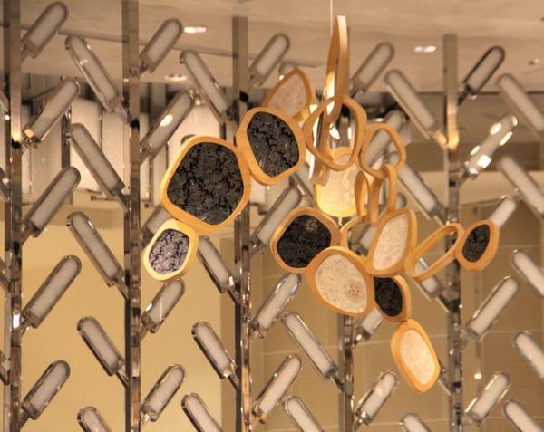 西陣・老舗帯屋×京都・建築ユニットによる「服部源ト」が新宿伊勢丹でコレクション披露