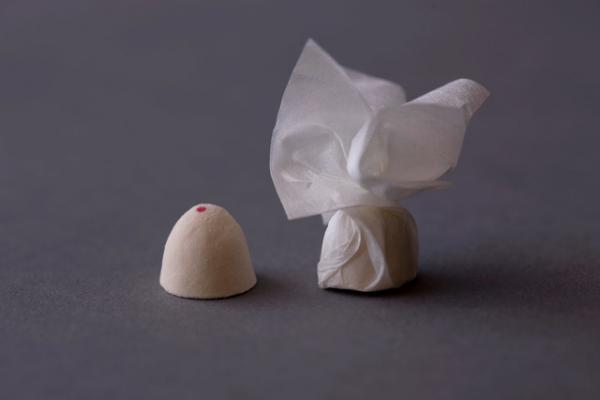 日本のミニマムな美を味覚で愛でる。開化堂6代目八木隆裕さんが選ぶKagizen Cafeの「飴雲」【冬の手土産】