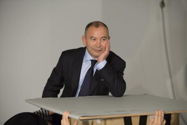 ラグビー前日本代表ヘッドコーチ、エディー・ジョーンズが三越伊勢丹の新春広告に登場