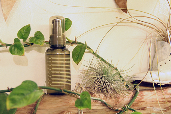 ヘルシーな美髪をいつものシャンプーで手に入れる！ヘアデザイナーが伝授するプロ技