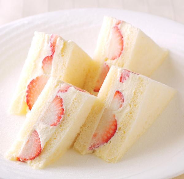 ホテルニューオータニ恒例“いちご狩り”、モンブランや大福など今年もいちご尽くし！