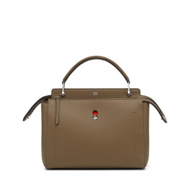 フェンディ2016春夏コレクションより、新アイコンバッグ「ドットコム」がデビュー