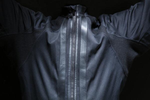 Y-3が宇宙服開発へ。宇宙旅行ビジネス会社のヴァージン・ギャラクティック社と提携