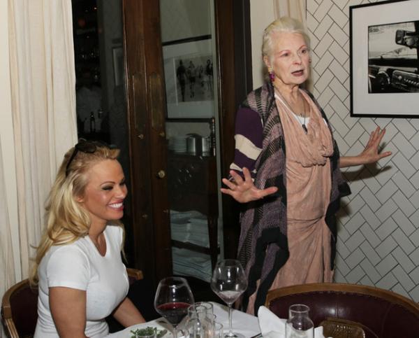 ヴィヴィアン・ウエストウッドが夫とLAでパーティーを指揮、ジョニー・デップら来場