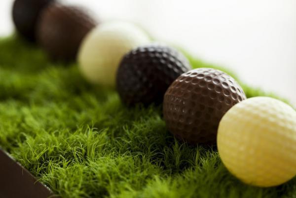 甘いチョコレートシガーを嗜む、アンダーズ 東京の大人なバレンタイン