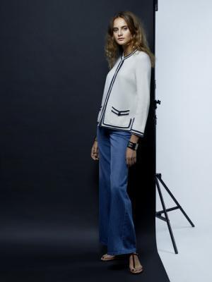 イネス・ド・ラ・フレサンジュの娘をモデルに起用、シャネルの2016春夏プレコレクション