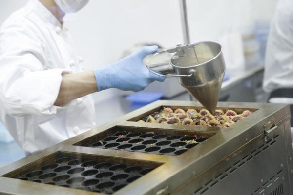 サロン・デュ・ショコラで話題！たこ焼きショコラ、ミルフィーユショコラ、ショコラソースのアイスバーも