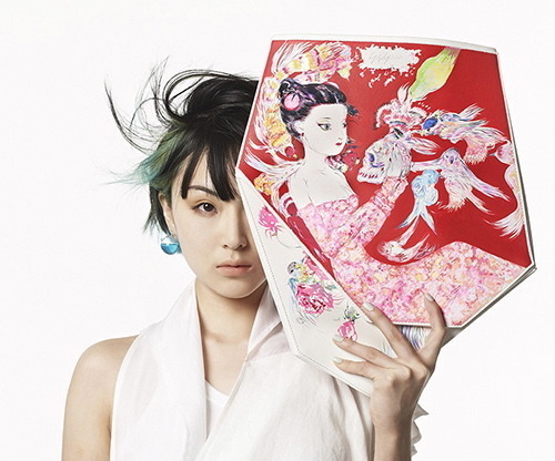 ディスコード ヨウジヤマモト、天野喜孝「CANDY GIRL」とコラボした“一点物バッグ”を銀座三越で限定発売