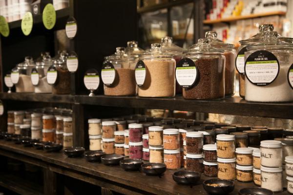 変わりゆくN.Y.のカルチャーを「食」で感じる