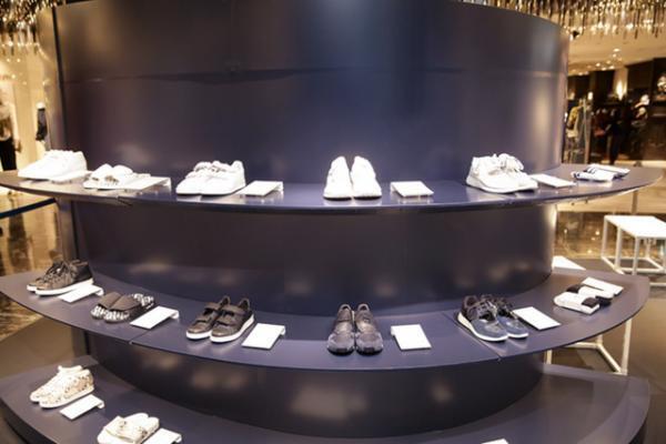 adidas Originals by HYKE第3弾、国内4店舗で3月9日に先行発売