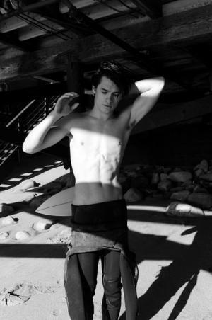 サンローラン、LAでの16-17AWメンズコレクションショーの予告ムービーに、トミー・リーの息子ディラン・リーが出演