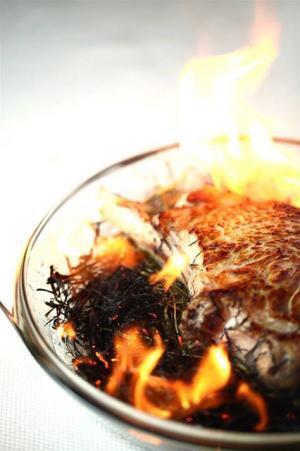 ミシュラン2ツ星「ドミニク・ブシェ トーキョー」で名優ジェラール・ドパルデューが愛した「仔牛の料理」が一夜限りのイベントで復刻