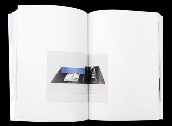 開催中、若手現代美術家サイモン・フジワラの展覧会図録【NADiffオススメBOOK】