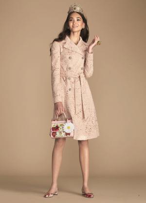 ドルチェ＆ガッバーナから、デイジーとポピー咲く日本限定カプセルコレクション登場