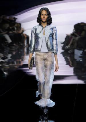 “葵の花”のベールを纏う、ジョルジオ アルマーニ プリヴェ【2016春夏クチュール】